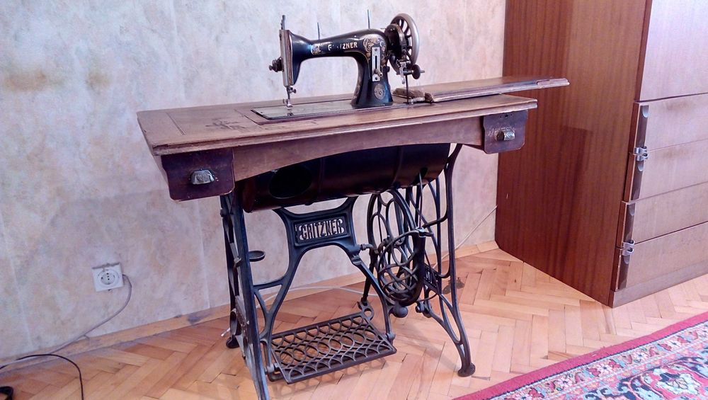 Автентична шевна машина Gritzner