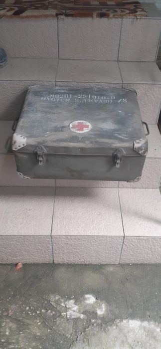 valiză medicală militară