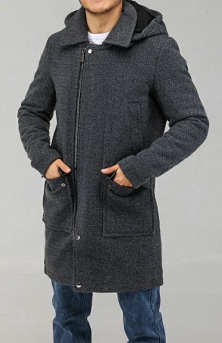 Зимнее польто с капющоном 48 раз.