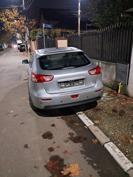 Dezmembrez Mitsubishi lancer benzina