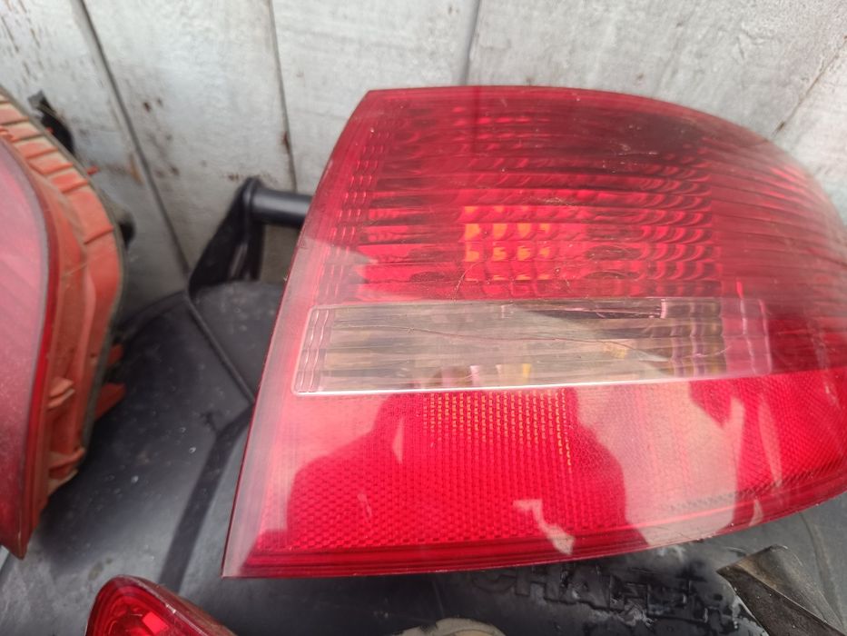 Triple/stopuri spate audi A6 C6 break 2007