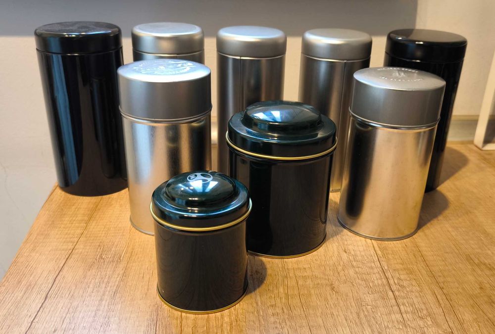 Set de cutii metalice cu capac