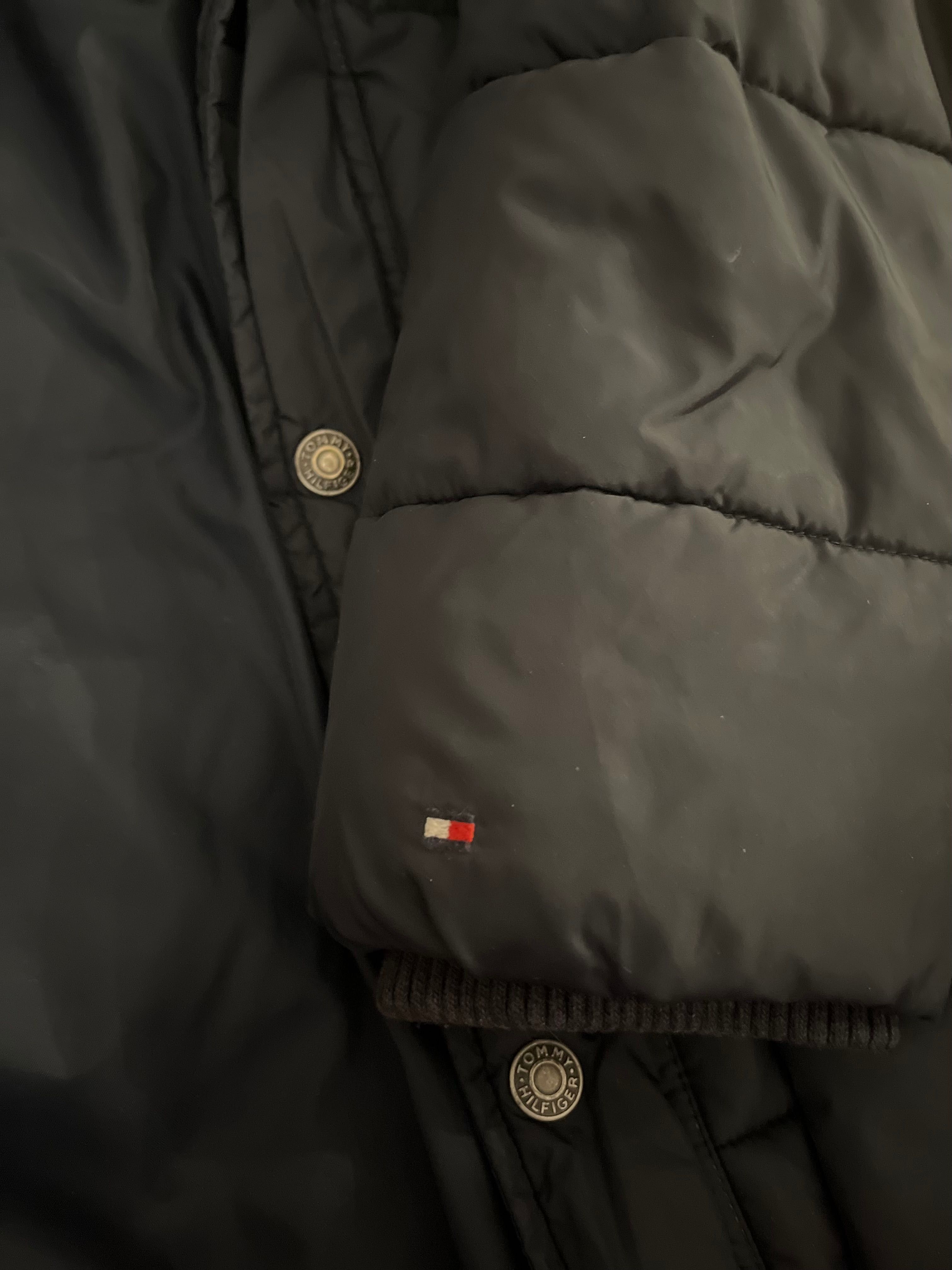 Tommy Hilfiger- дебело яке с пух