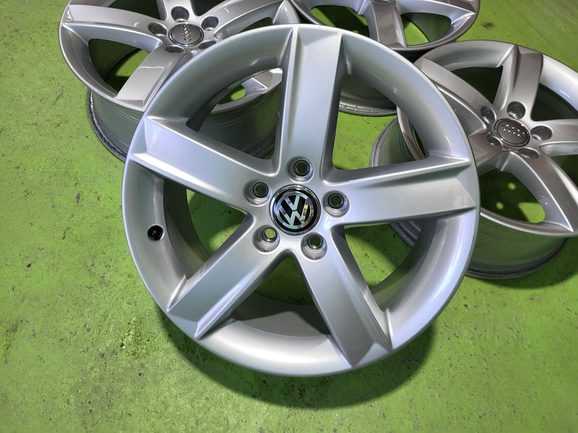 17 5x112 Vw Golf 5 6 7 Skoda Audi A3 A4 5х112