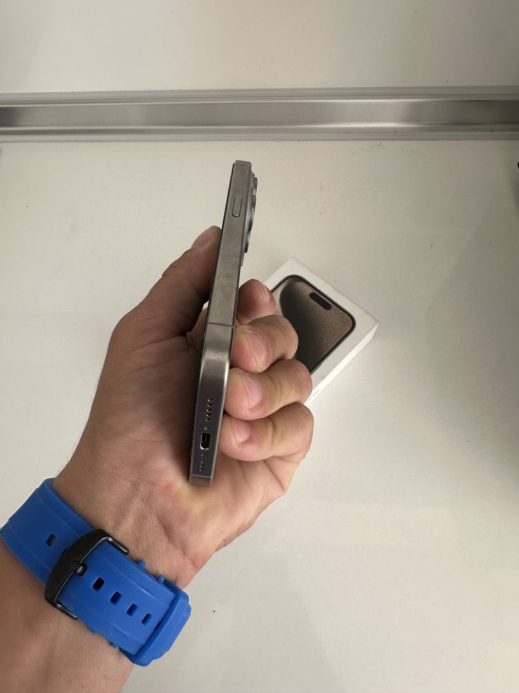 İphone 15 pro 128 gb natural titanium ГАРАНЦИОНЕН!