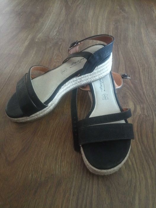 Дамски обувки нови и носени