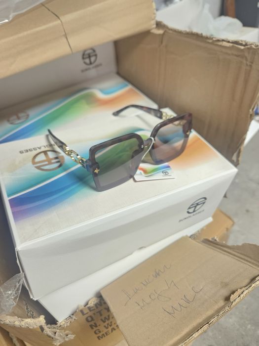 Дамски и мъжки слънчеви очила