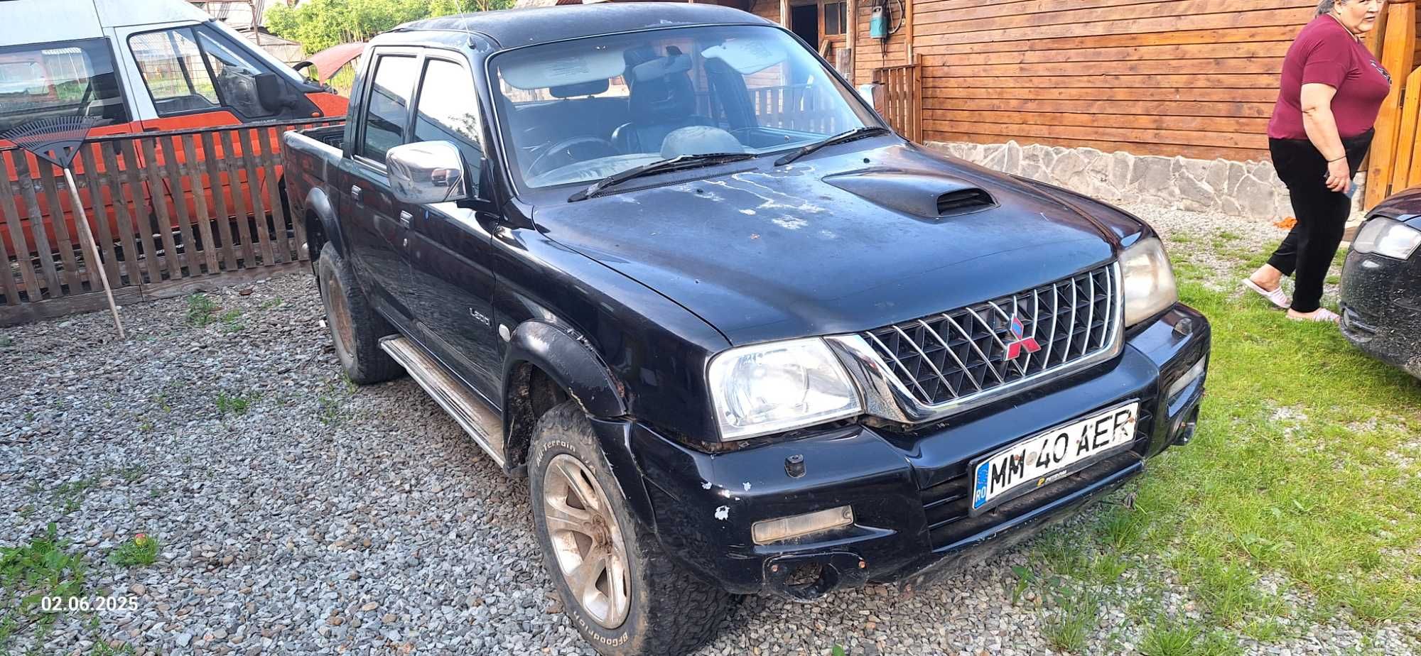 Mitsubishi l200 volan dreaptă