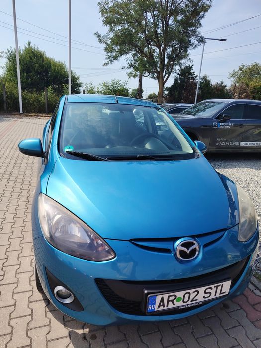Vând Mazda 2 an 2011