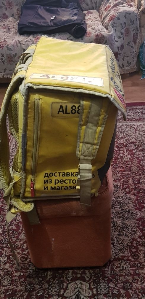 Яндекс сумка бу в хорошем состоянии
