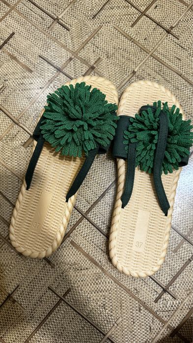 Летние шлепанцы через палец 37р.  (НОВЫЕ)