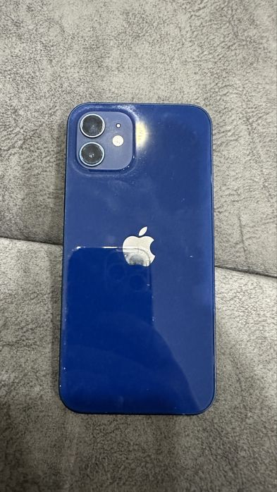 Продам айфон 12