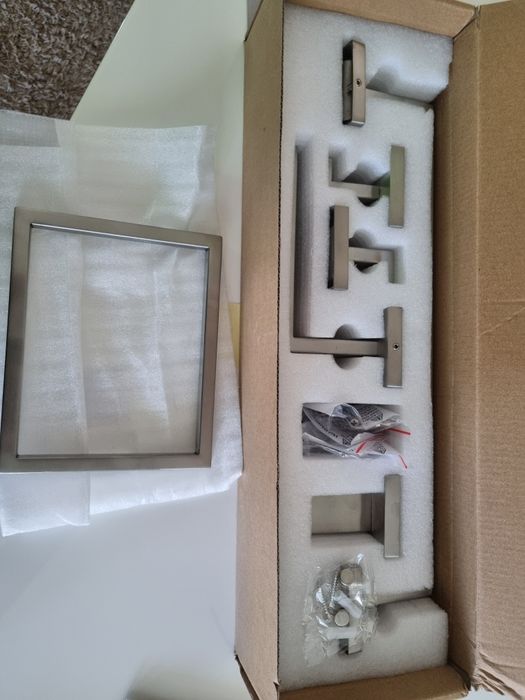 Аксесоари за баня, закачалка за кърпа