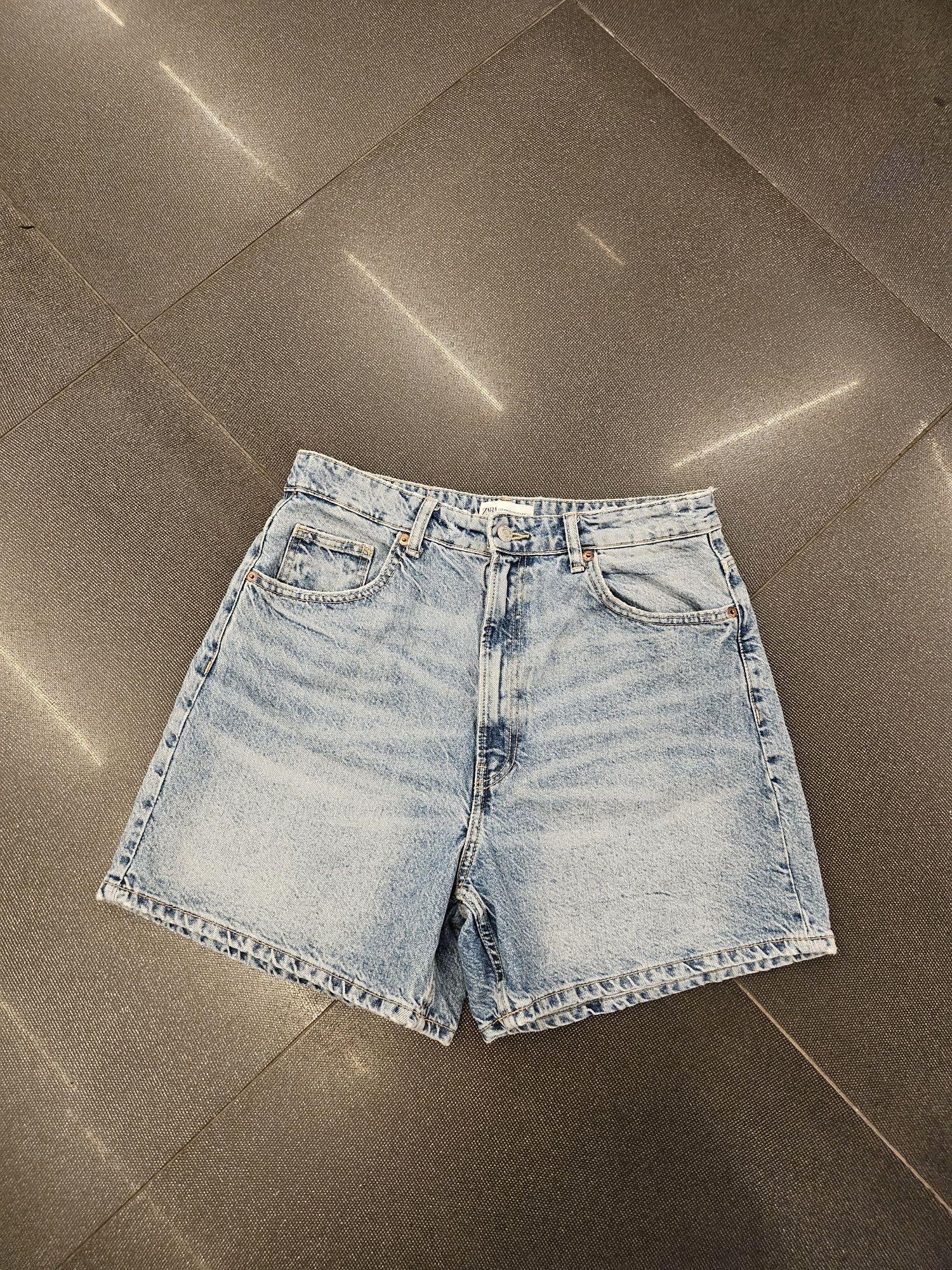 ZARA къси панталони- 44 L