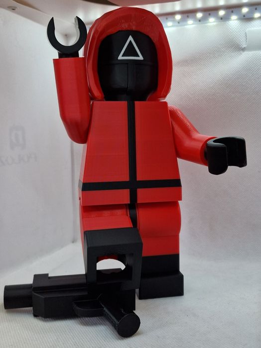 Vand figurina Lego Squid Game supradimensionata printata 3D