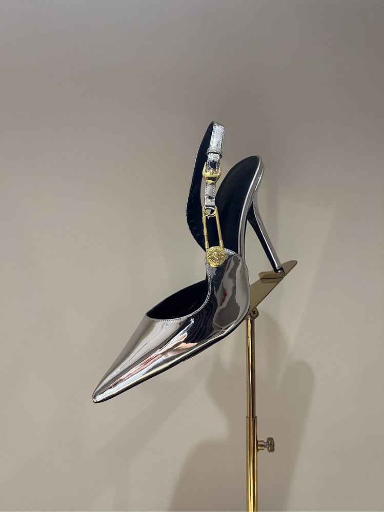 Pantofi Versace