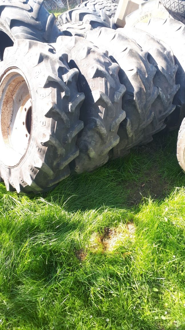 Cauciucuri tractor  11,2RR24 cu jenti