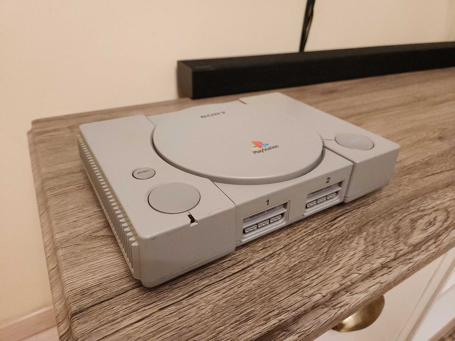 PlayStation 1 (PS1) Audiofil (SCPH-1002) - complet functional