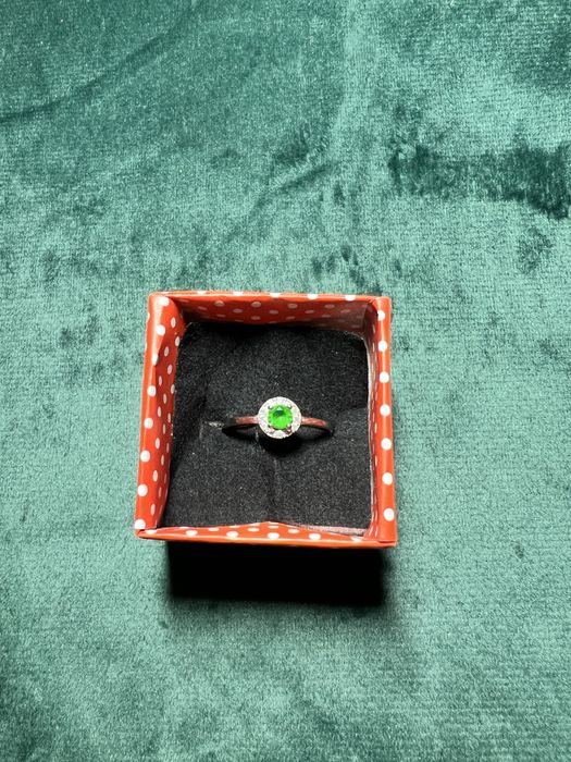 Inel de argint cu piatră verde