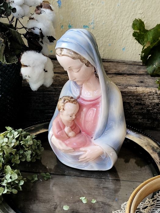 Порцеланова фигура Hertwig & Co