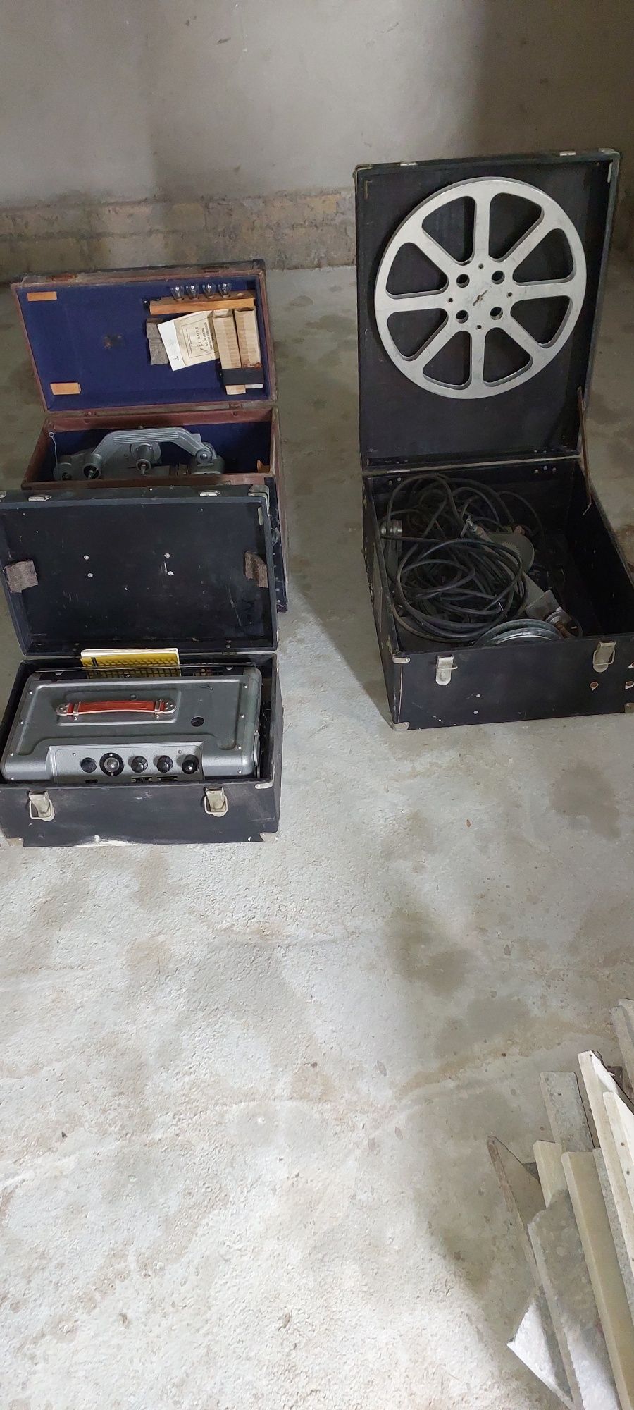 Видеопроектор три чемодане комплекте