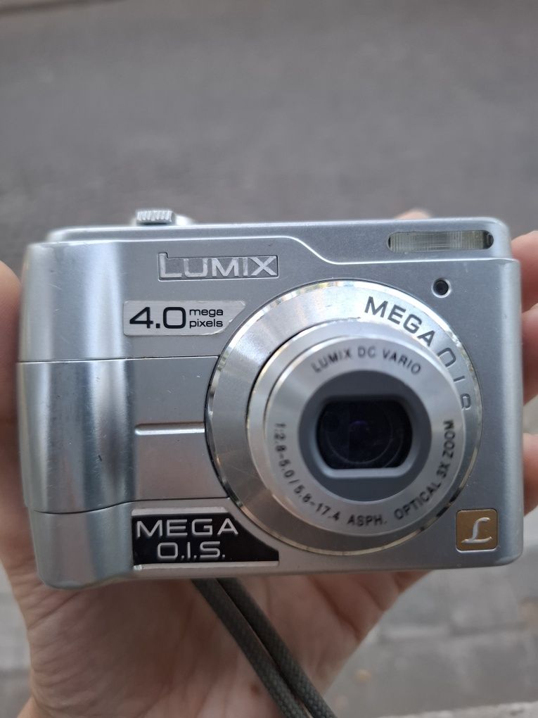 Компактен дигитален фотоапарат PANASONIC LUMIX LS1