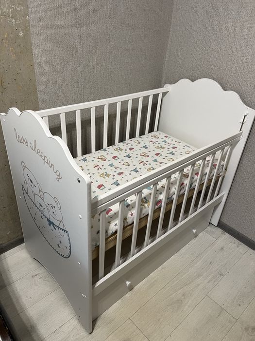 Детская кроватка