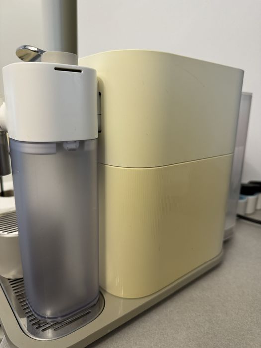 Espressor Gran Latissima alb