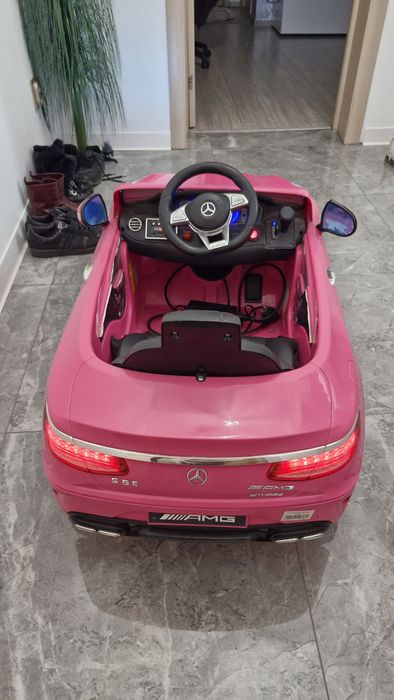 Masinuta Mercedes Roz