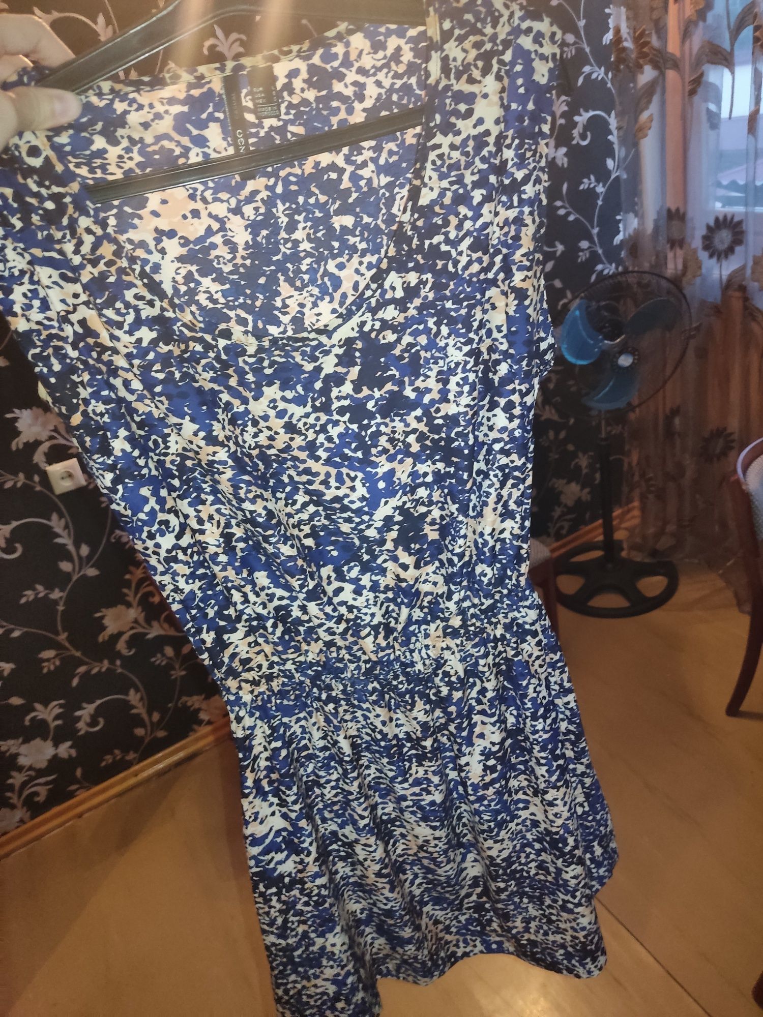 Продам фирменный сарафан-платье от Zara