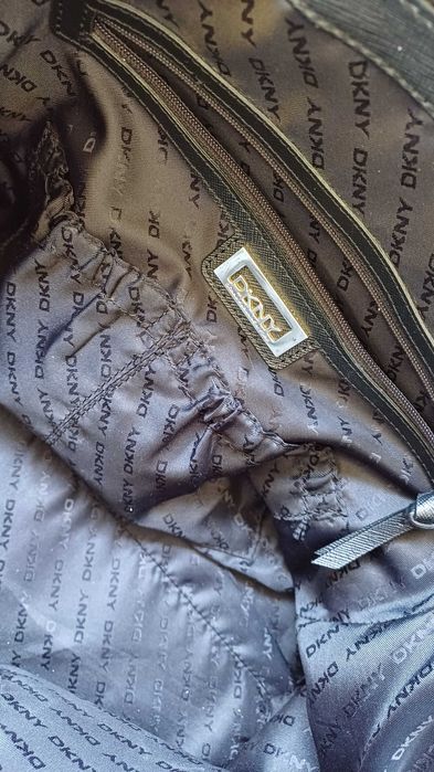 DKNY geanta de piele naturala, NOUA, cumparata din Dubai