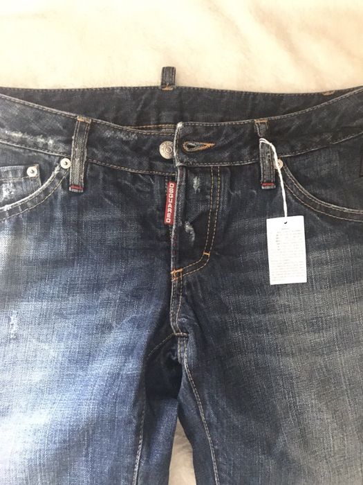 Vând blugi Dsquared autentici, cu eticheta