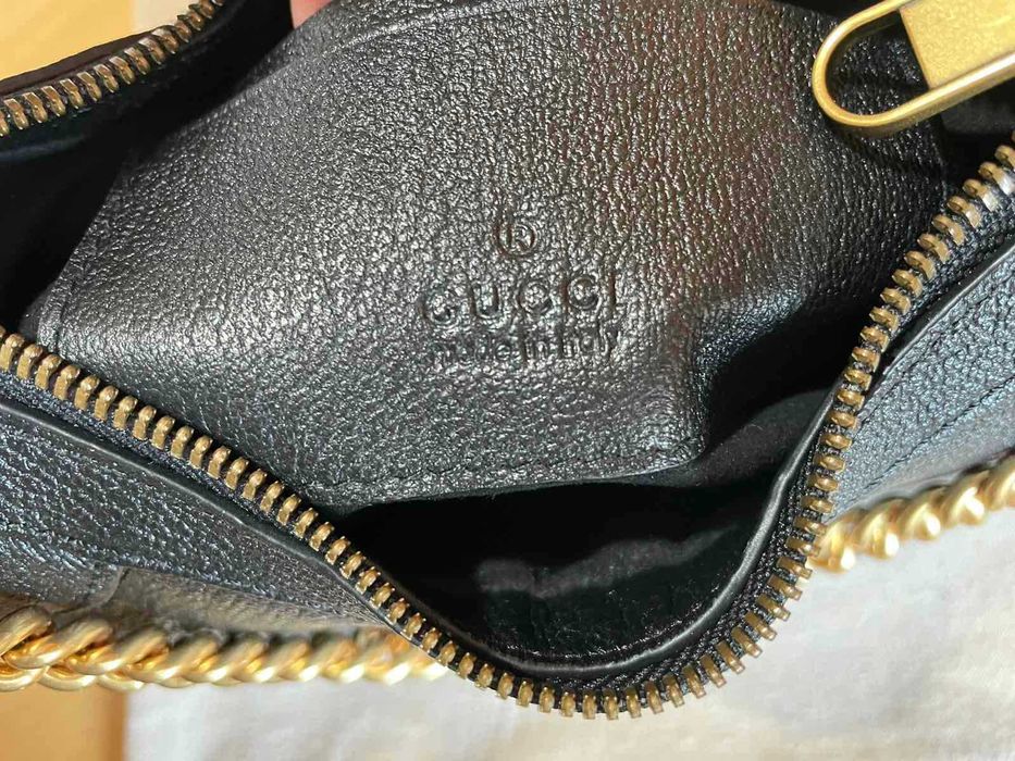 Geanta originala Gucci din piele neagra, maner si lant Gucci Aphrodite