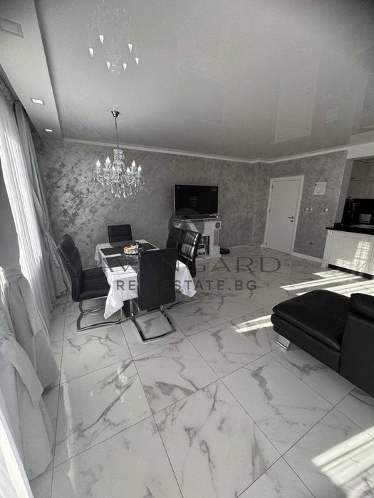 Продава се Четиристаен апартамент в Пловдив, Остромила - 179 кв.м за 1653 €/кв.м - Снимка #3