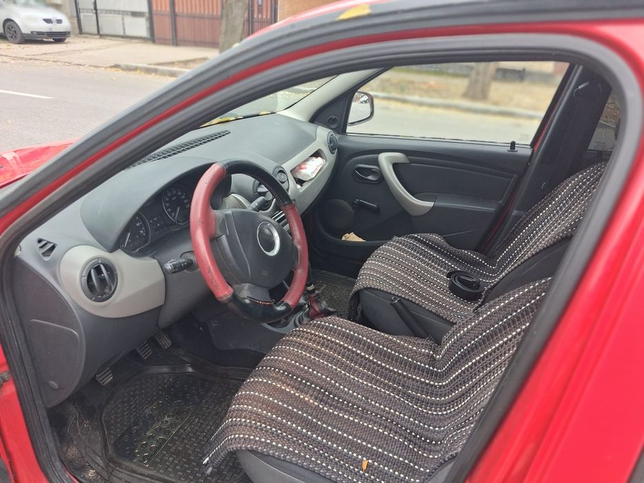 Se vinde Logan în stare perfecta.