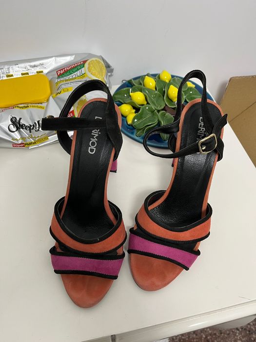 Комплект от два чифта обувки