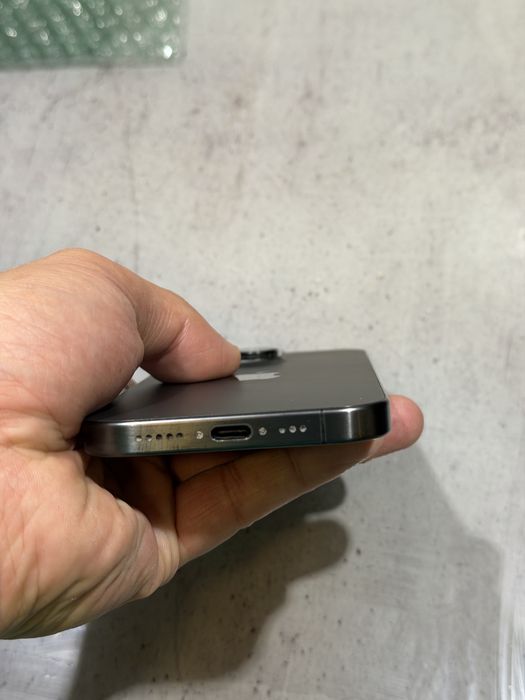 iphone 15 Pro 256GB