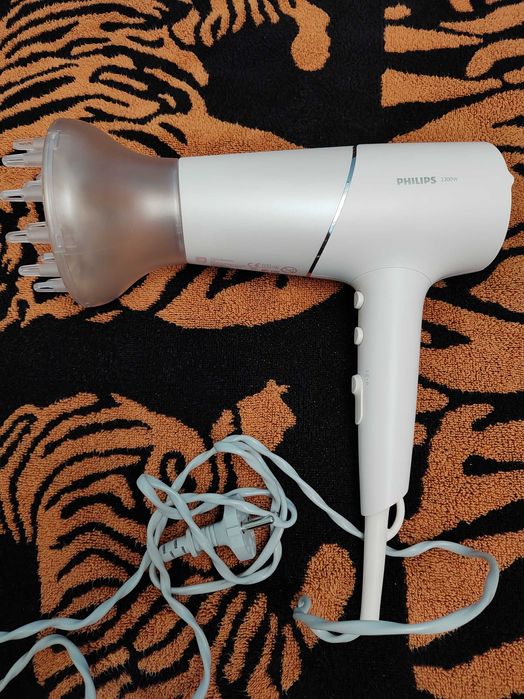 Сешоар Philips BHD 530