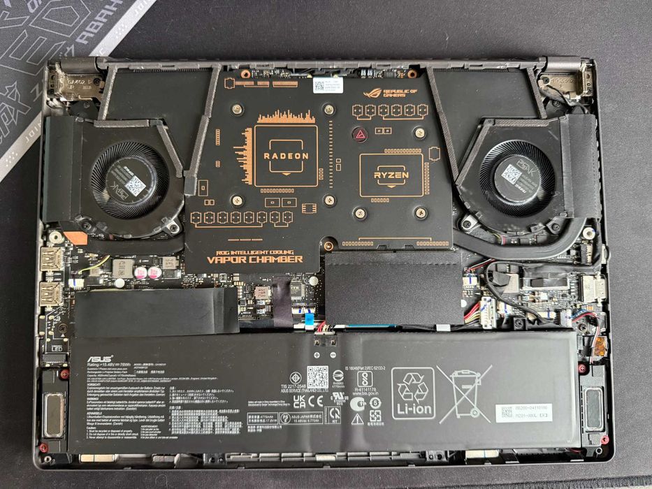 ASUS ROG Zephyrus G14, Ryzen 7 6800H, RX 6700S, 16GB RAM DDR5, 512 SSD