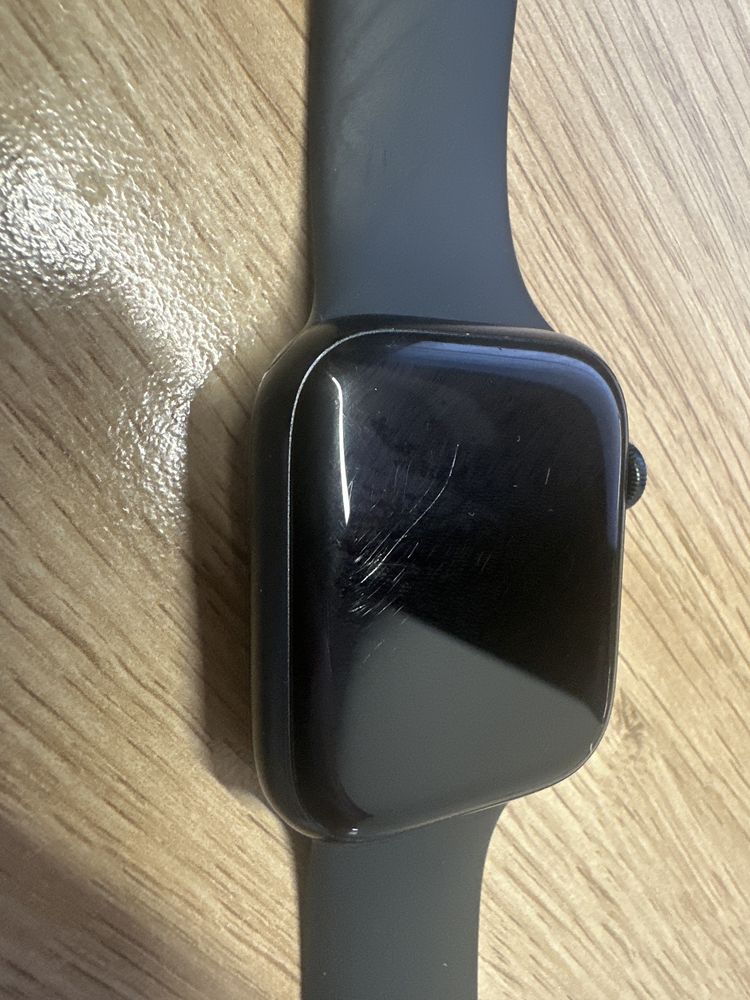 Apple watch series 8