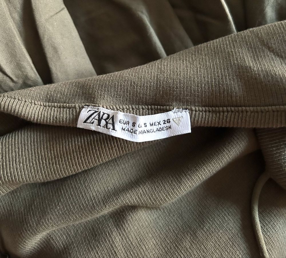 Zara зелена мини рокля