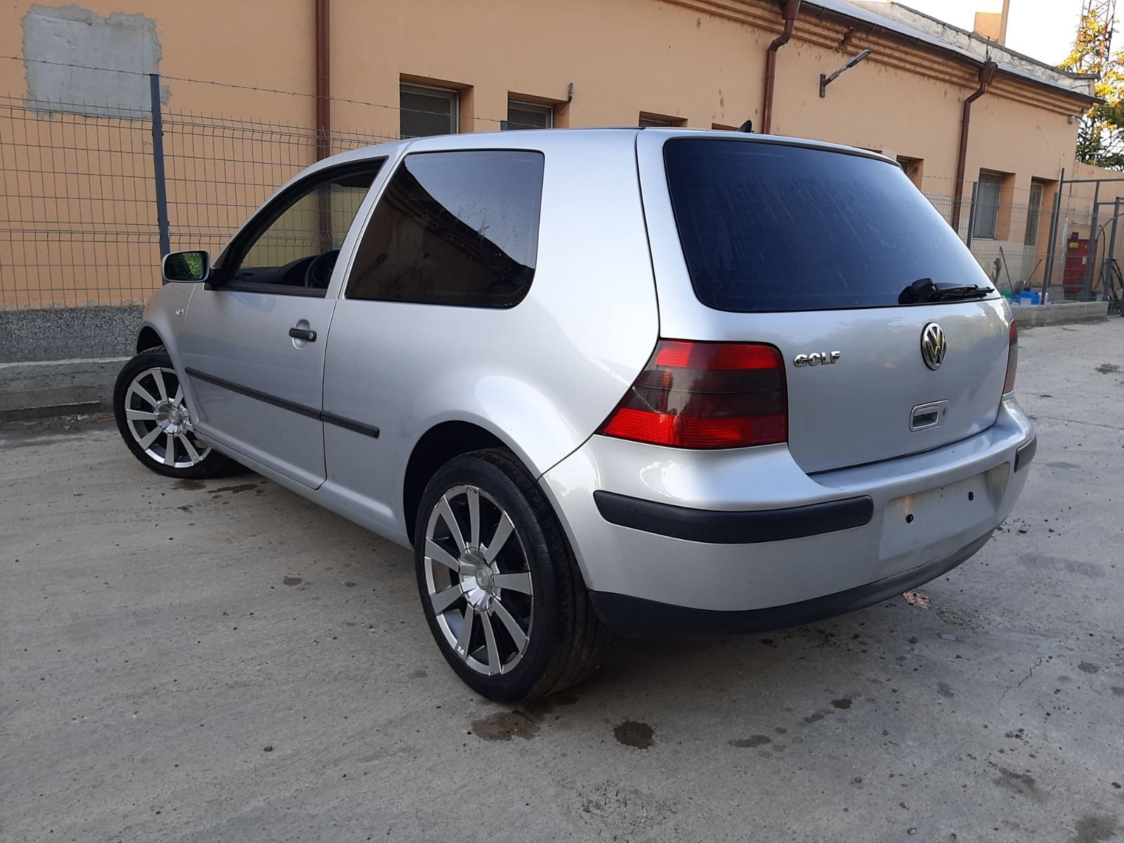 VW Golf 4 2.3 150к.с