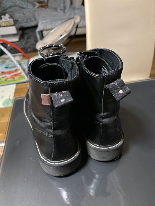 Ghete marimea 36 Zara