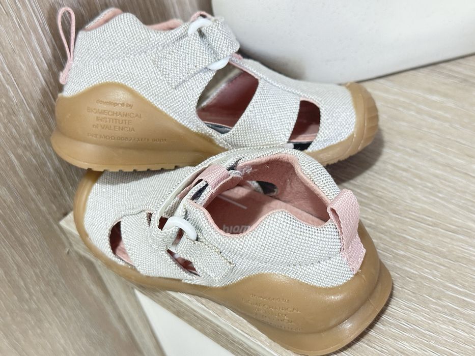 Sandale Noi ! fetita Biomecanics marimea 20