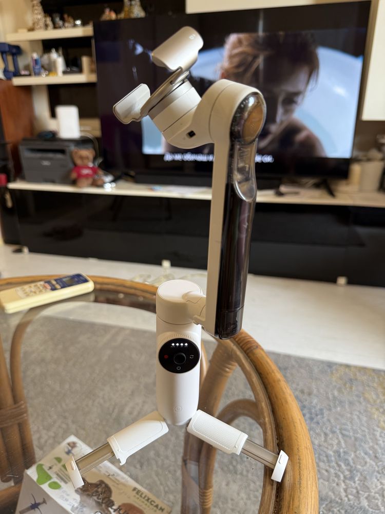Insta 360 Flow AI стабилизатор