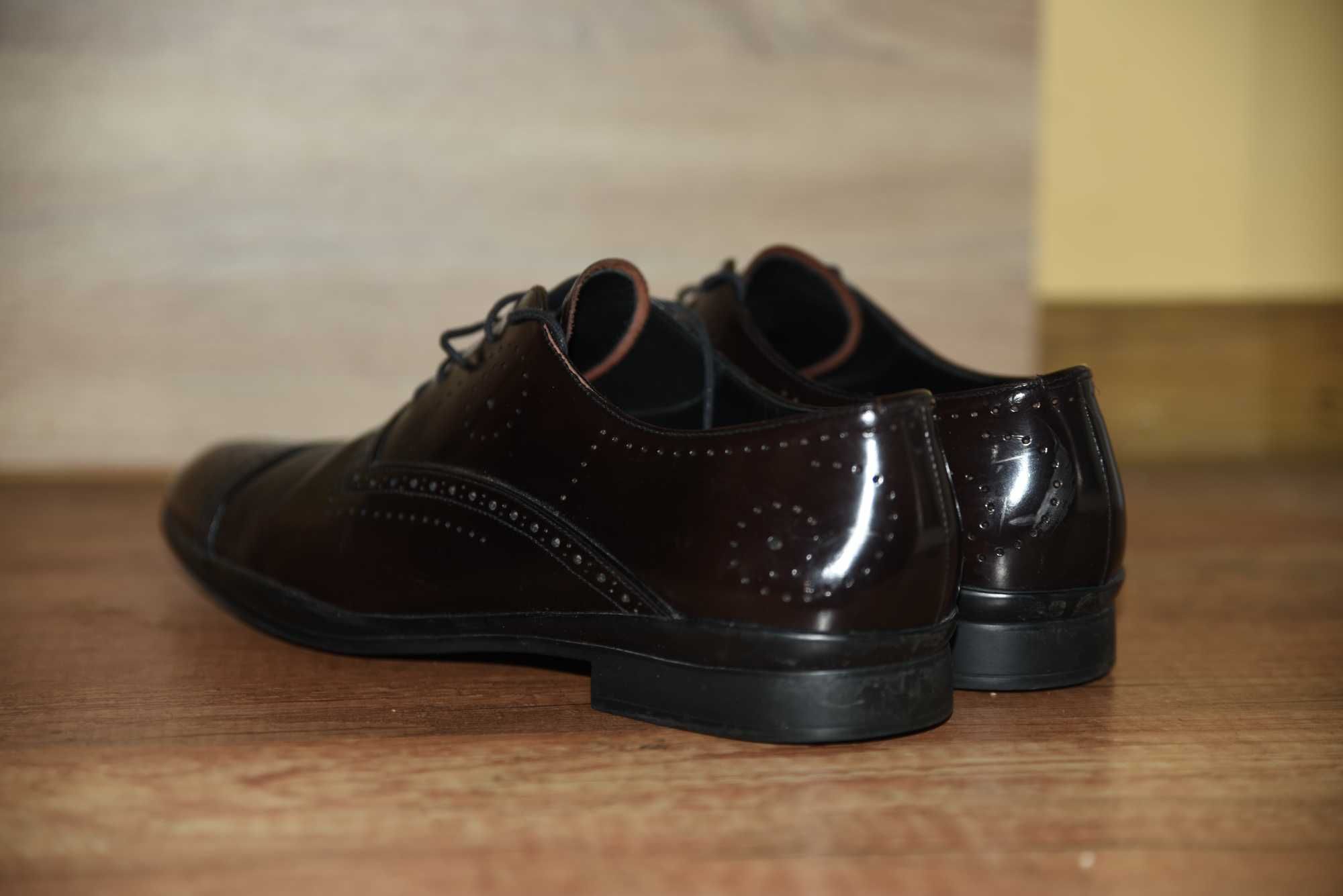 PRADA оригинални мъжки официални кожени обувки Made in Italy