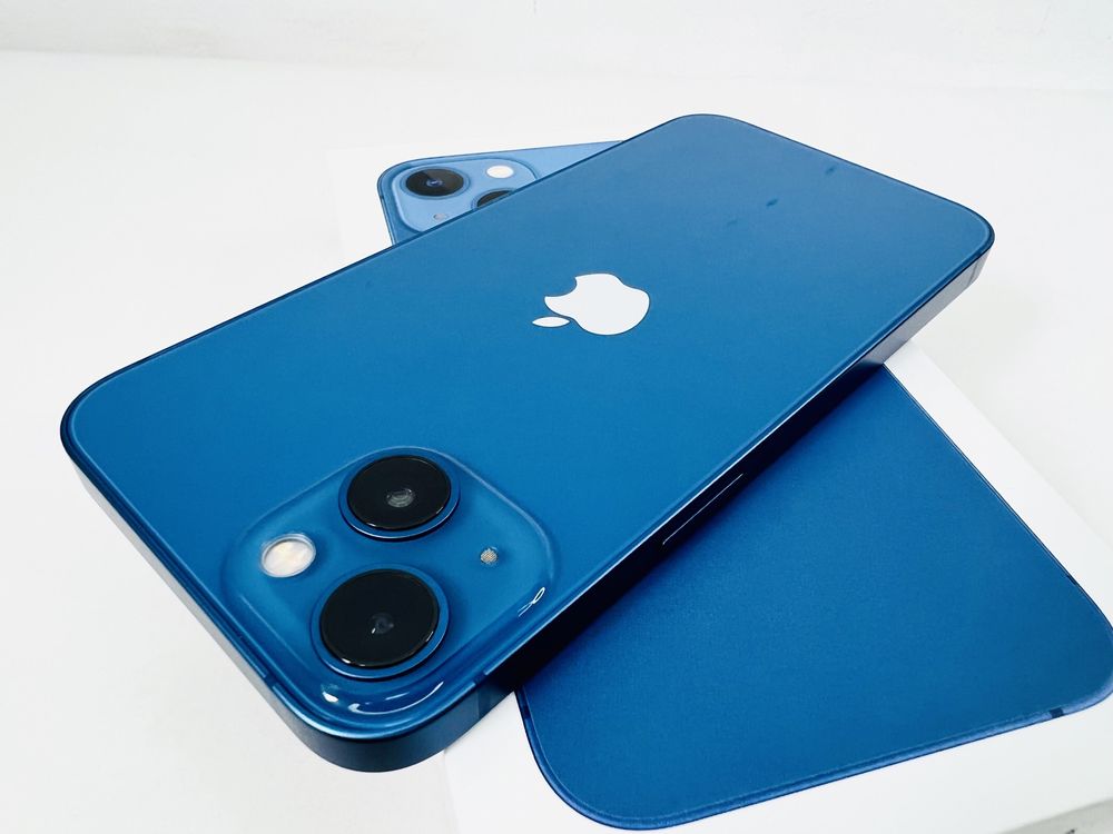 Apple iPhone 13 128GB Blue Перфектен! Гаранция!