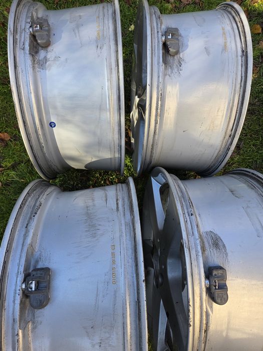 Продавам оригинални джанти от  mercedes ml 164 ml166, 255 50 19