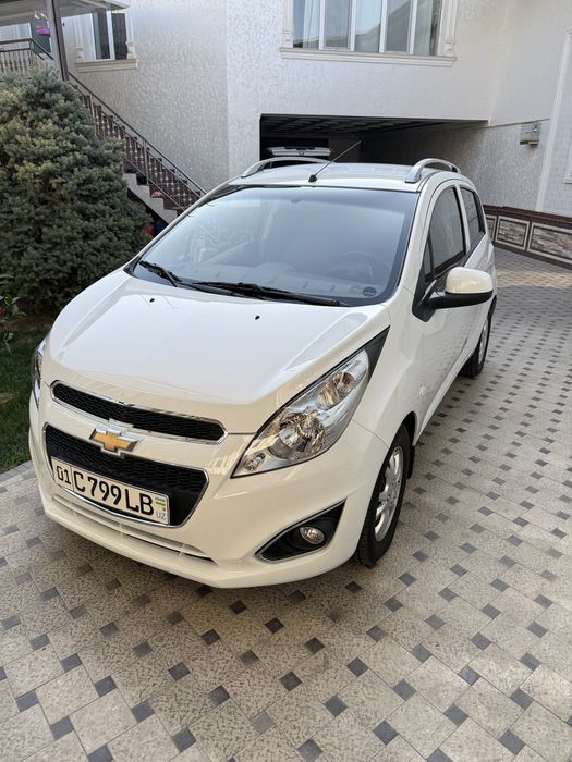 Spark Avtomat 2022-yil oq toza