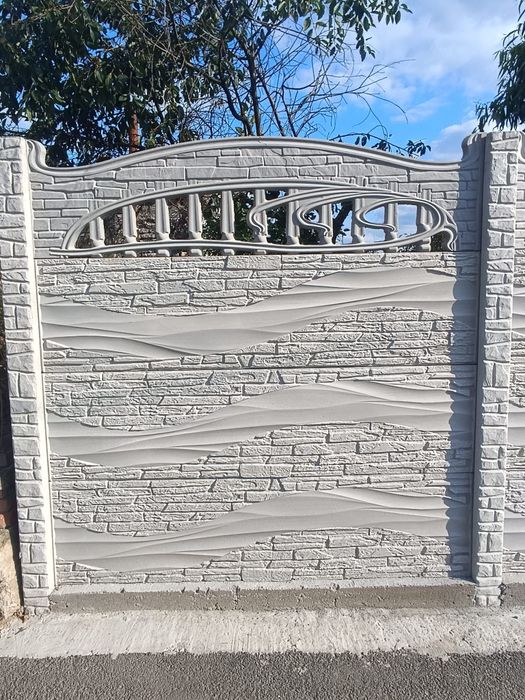Vând gard din beton